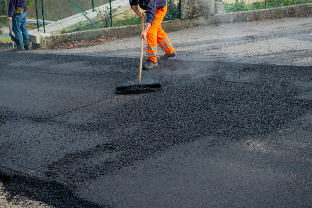 Revitalize Your Driveway with Expert Sealcoating