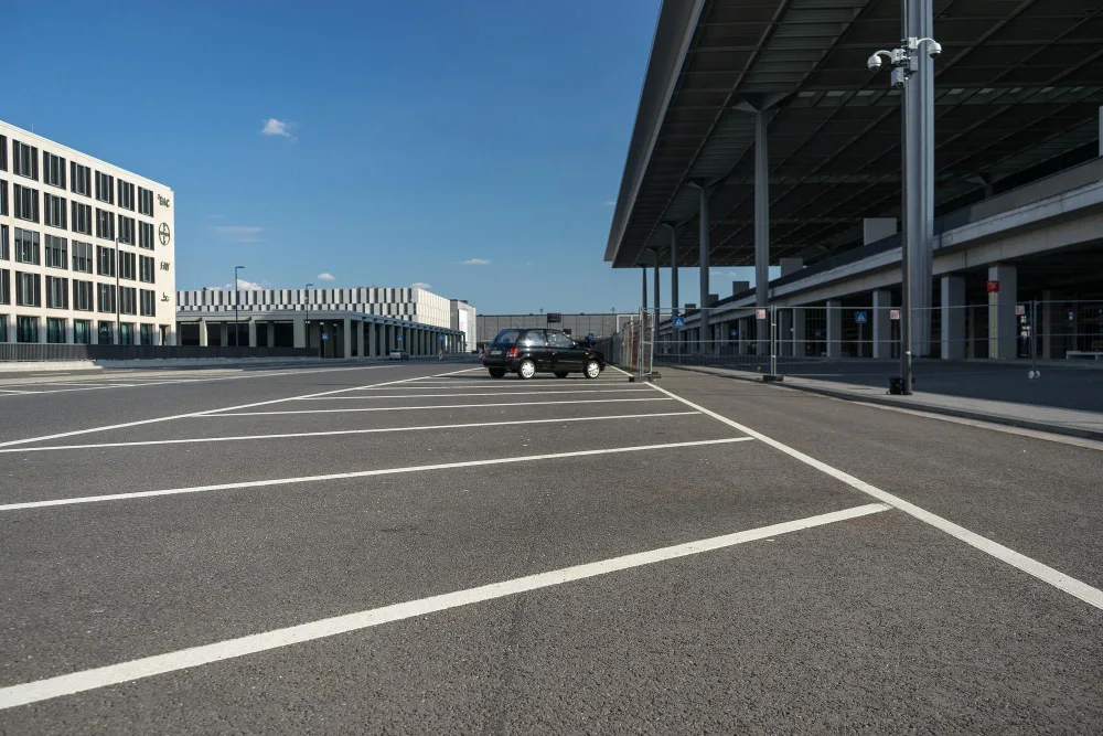 2026 ADA Parking Lot Striping Guide: Daytona Beach Compliance