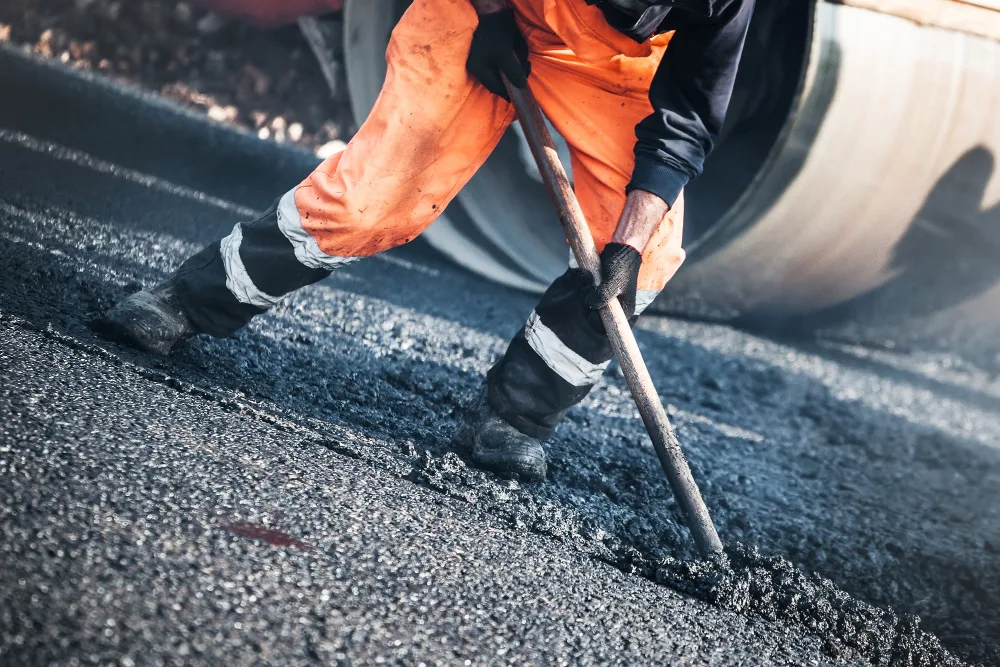 Complete Guide to Commercial Asphalt Maintenance Services